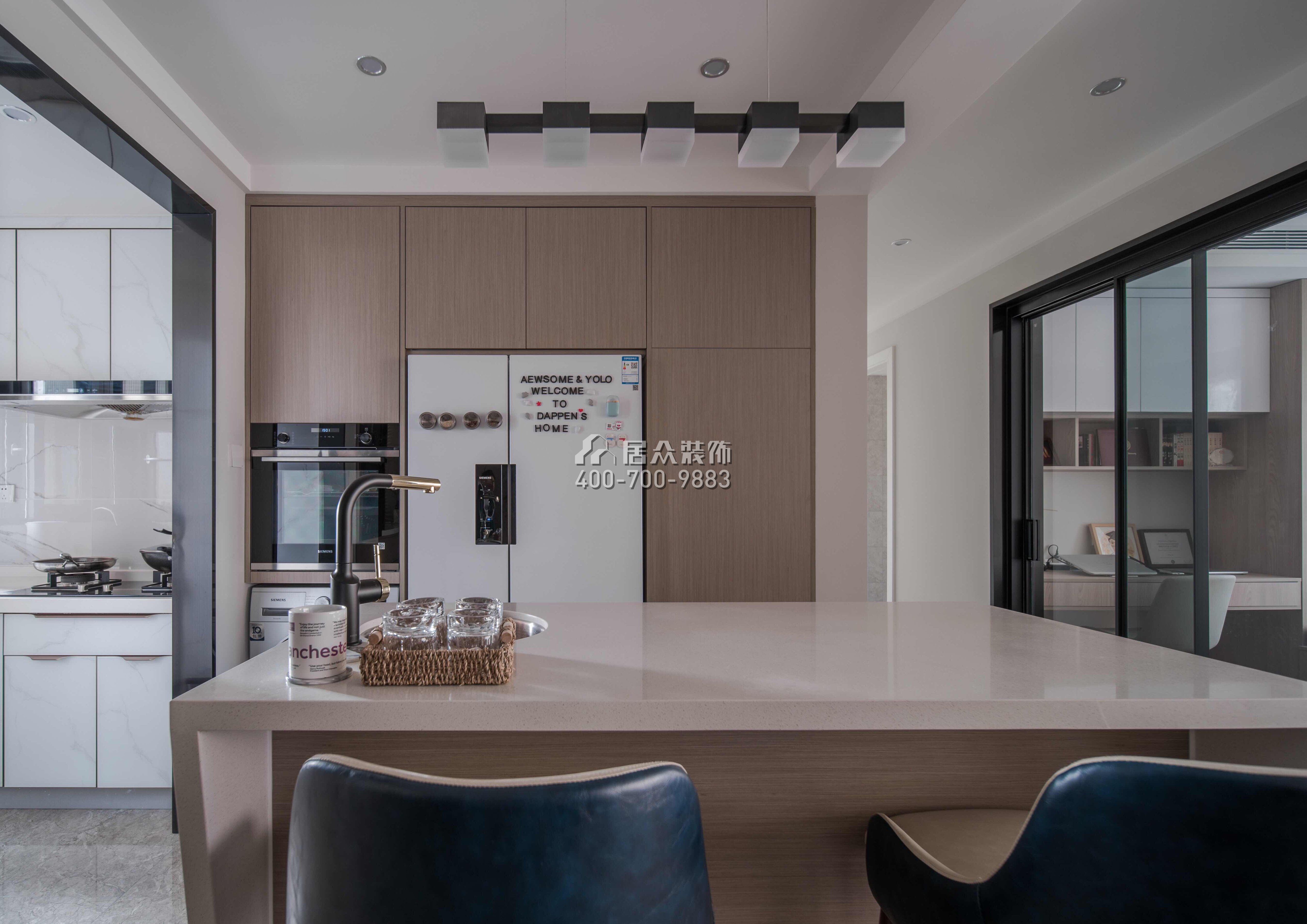 銀湖藍山潤園二期110平方米現代簡約風格平層戶型廚房裝修效果圖