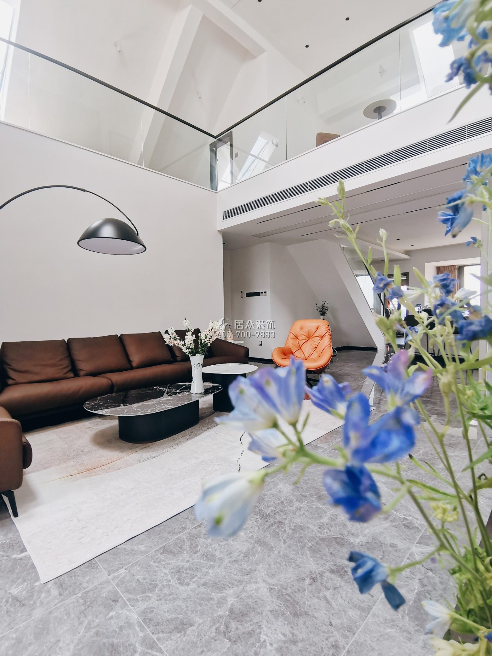 锦园170平方米现代简约风格复式户型客厅装修效果图