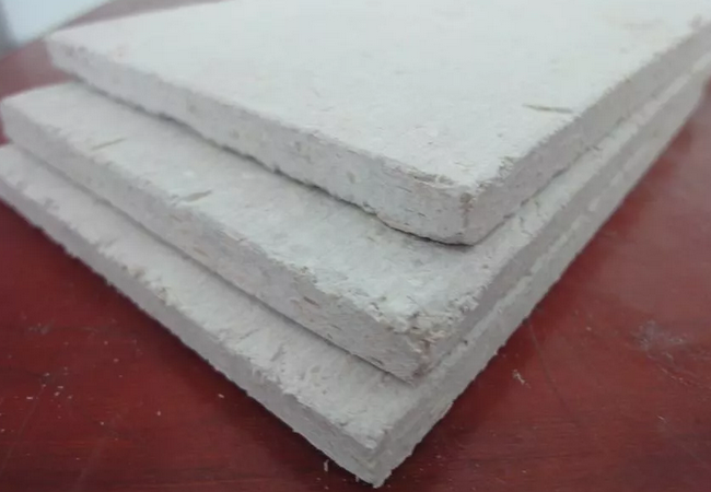 看看不同石膏板材之间的对比，哪个做吊顶更合适？