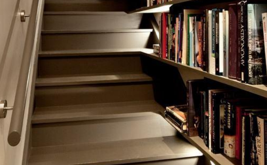 喜欢看书也不一定要设书房，小平米的阅读空间很悠闲